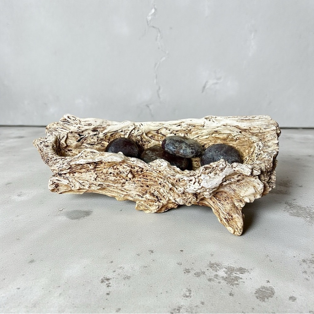 Roberta’s Garden Resin Driftwood Imitation Planter 10.5” x 4.5”